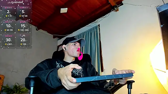 david huge online show from 12-17-25, 01:33