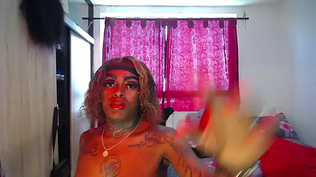 Snapshot of pink_7777 chatting on 02-16-26, 05:20 pink 7777 online show from 02-16-26, 05:20