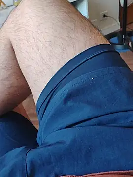 Snapshot of LeoMaduroSP chatting on 10-05-25, 08:07 LeoMaduroSP online show from 10-05-25, 08:07