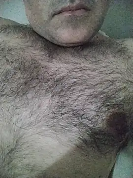 Snapshot of LeoMaduroSP chatting on 10-29-25, 05:31 LeoMaduroSP online show from 10-29-25, 05:31