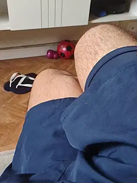 Snapshot of LeoMaduroSP chatting on 10-29-25, 05:36 LeoMaduroSP online show from 10-29-25, 05:36