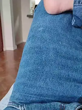 Snapshot of LeoMaduroSP chatting on 11-04-25, 04:28 LeoMaduroSP online show from 11-04-25, 04:28