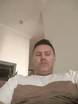 Snapshot of LeoMaduroSP chatting on 12-01-25, 06:24 LeoMaduroSP online show from 12-01-25, 06:24