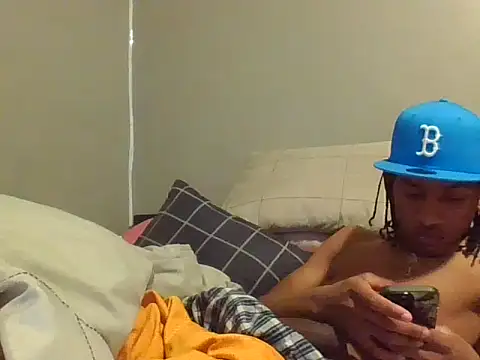 Snapshot of mikyng chatting on 12-18-25, 04:07 mikyng online show from 12-18-25, 04:07