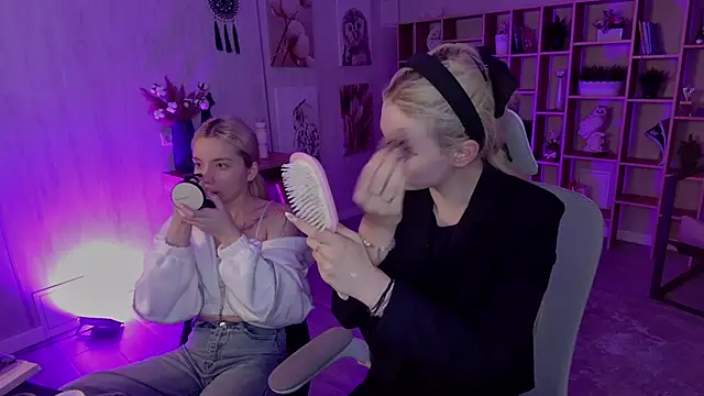 Snapshot of AvaDaviis chatting on 09-20-25, 04:46 AvaDaviis online show from 09-20-25, 04:46