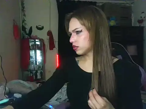 Snapshot of Xrussoaprilofficial chatting on 06-15-26, 04:58 Xrussoaprilofficial online show from 06-15-26, 04:58