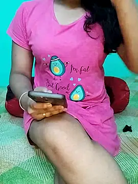 Snapshot of Arshii chatting on 09-08-25, 03:33 Arshii online show from 09-08-25, 03:33