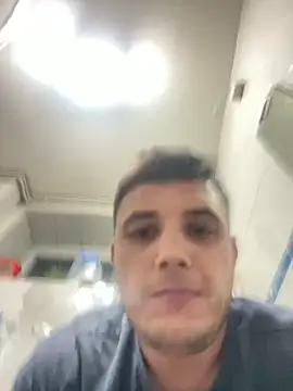 Snapshot of kisspussy1993 chatting on 11-10-25, 05:06 kisspussy1993 online show from 11-10-25, 05:06