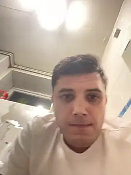 Snapshot of kisspussy1993 chatting on 11-26-25, 11:06 kisspussy1993 online show from 11-26-25, 11:06