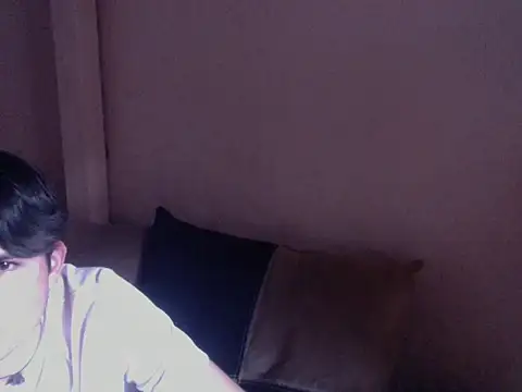 Snapshot of guerooohot22 chatting on 11-24-25, 10:42 guerooohot22 online show from 11-24-25, 10:42