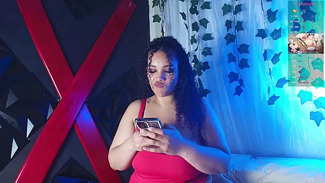 Snapshot of ivonne_diaz1 chatting on 11-14-25, 08:07 ivonne diaz1 online show from 11-14-25, 08:07