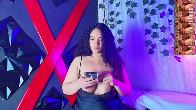 Snapshot of ivonne_diaz1 chatting on 12-04-25, 08:06 ivonne diaz1 online show from 12-04-25, 08:06