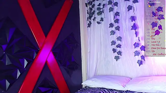 Snapshot of ivonne_diaz1 chatting on 12-15-25, 07:51 ivonne diaz1 online show from 12-15-25, 07:51