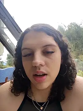 Snapshot of catleya_noire chatting on 10-27-25, 08:02 catleya noire online show from 10-27-25, 08:02