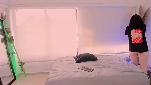 Snapshot of catleya_noire chatting on 11-22-25, 09:36 catleya noire online show from 11-22-25, 09:36