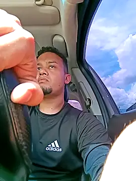 Snapshot of Boylatinn chatting on 09-17-25, 05:58 Boylatinn online show from 09-17-25, 05:58