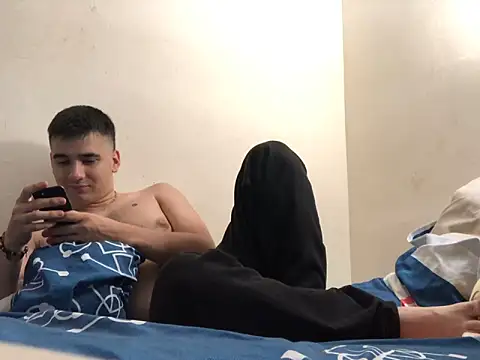 Snapshot of Cesar_Augusto chatting on 09-15-25, 01:49 Cesar Augusto online show from 09-15-25, 01:49