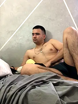 Snapshot of Cesar_Augusto chatting on 10-28-25, 01:36 Cesar Augusto online show from 10-28-25, 01:36