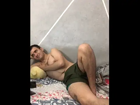 Snapshot of Cesar_Augusto chatting on 11-15-25, 02:35 Cesar Augusto online show from 11-15-25, 02:35