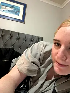 Snapshot of tretrunkwet chatting on 12-23-25, 09:51 tretrunkwet online show from 12-23-25, 09:51