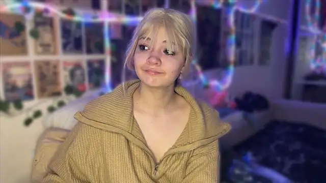 Snapshot of nikoli_naw chatting on 09-28-25, 01:44 nikoli naw online show from 09-28-25, 01:44