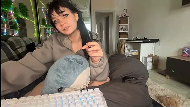 nikoli naw online show from 12-05-25, 06:22