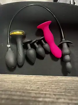 Snapshot of rbakkk chatting on 09-14-25, 04:39 rbakkk online show from 09-14-25, 04:39