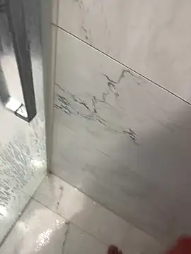 Snapshot of rbakkk chatting on 10-25-25, 01:29 rbakkk online show from 10-25-25, 01:29