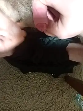 Snapshot of Kubous chatting on 12-14-25, 10:42 Kubous online show from 12-14-25, 10:42