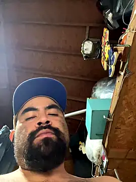 Snapshot of Jonathanfrom420 chatting on 01-05-26, 05:38 Jonathanfrom420 online show from 01-05-26, 05:38