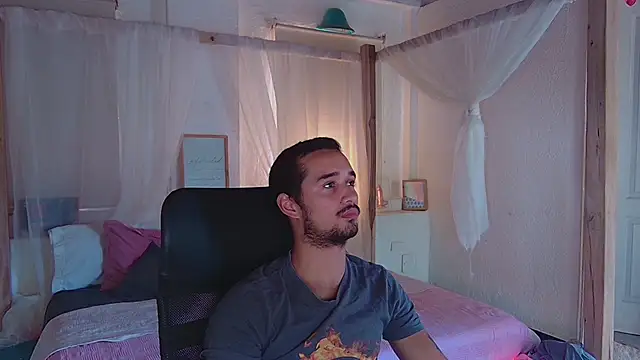 Laila asher online show from 09-13-25, 07:13