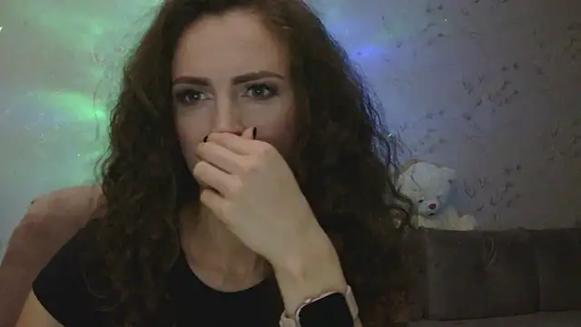 Amber Carrol online show from 11-17-25, 05:19