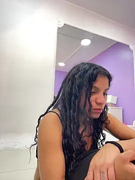Snapshot of LittleeStar chatting on 05-17-26, 04:14 LittleeStar online show from 05-17-26, 04:14