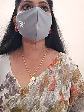 Snapshot of shivani27 chatting on 01-09-26, 01:14 shivani27 online show from 01-09-26, 01:14