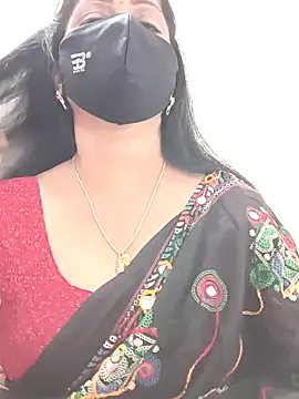 Snapshot of shivani27 chatting on 02-08-26, 03:37 shivani27 online show from 02-08-26, 03:37