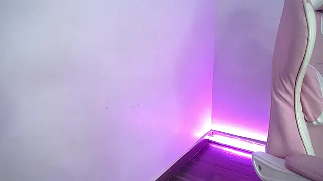 Snapshot of Stepha_babe chatting on 09-16-25, 04:30 Stepha babe online show from 09-16-25, 04:30