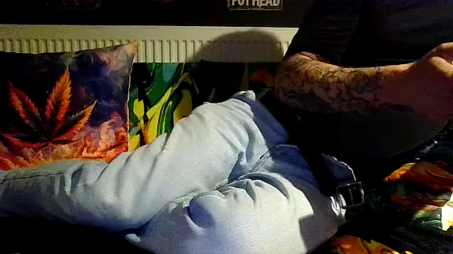 Flash0910 online show from 10-24-25, 12:30