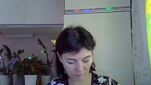 Krystal 82 online show from 09-12-25, 05:18