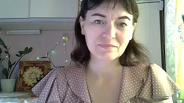 Krystal 82 online show from 09-23-25, 11:02