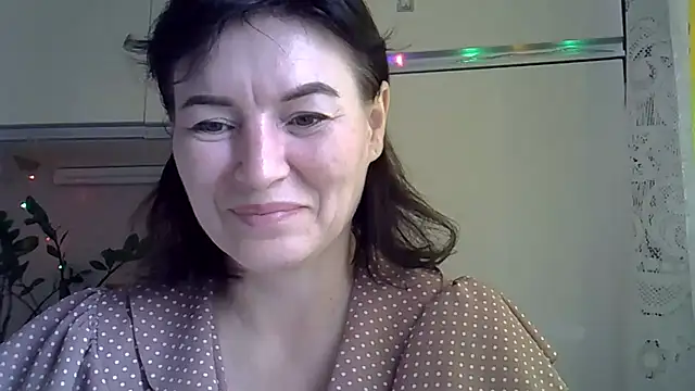 Krystal 82 online show from 10-12-25, 08:46