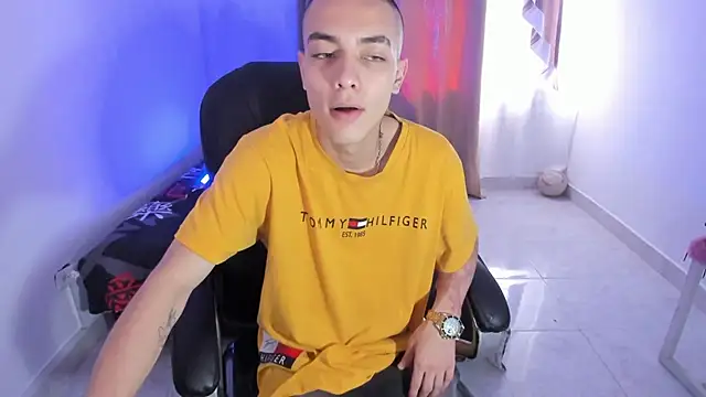 Dereck Boy8 online show from 11-24-25, 07:46