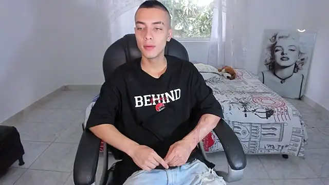 Dereck Boy8 online show from 12-05-25, 07:43