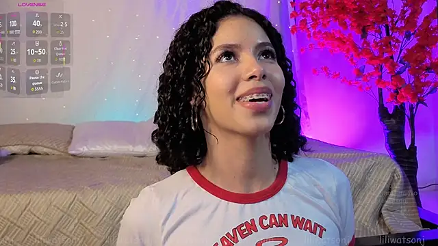 Snapshot of lilijwatson chatting on 11-21-25, 03:16 lilijwatson online show from 11-21-25, 03:16