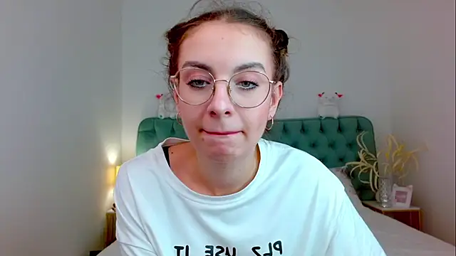 Real cutie1 online show from 09-13-25, 09:36