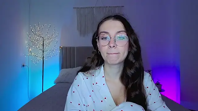 Real cutie1 online show from 03-05-26, 02:02