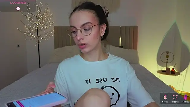 Real cutie1 online show from 04-08-26, 12:49