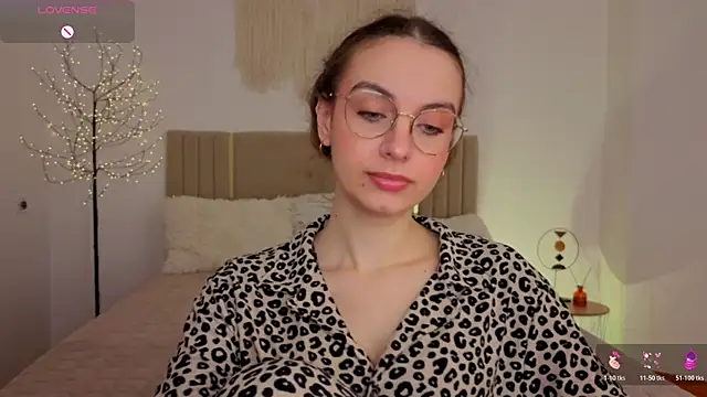 Real cutie1 online show from 05-25-26, 12:44