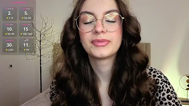 Snapshot of Real_cutie1 chatting on 06-11-26, 12:58 Real cutie1 online show from 06-11-26, 12:58