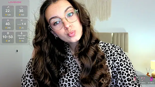 Snapshot of Real_cutie1 chatting on 06-29-26, 01:00 Real cutie1 online show from 06-29-26, 01:00