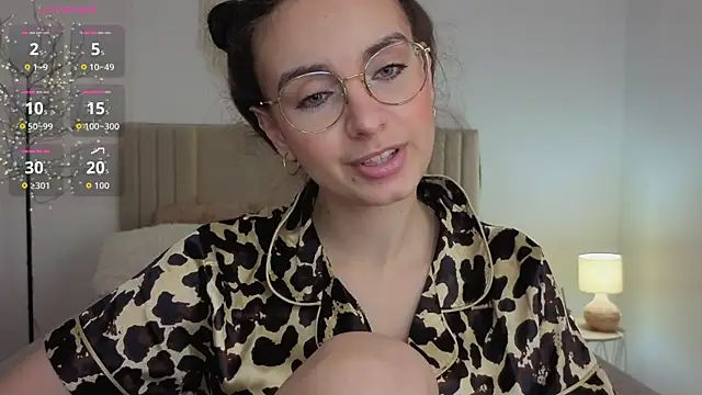 Snapshot of Real_cutie1 chatting on 07-20-26, 01:13 Real cutie1 online show from 07-20-26, 01:13